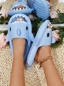Chinelo Nuvem Tubarão